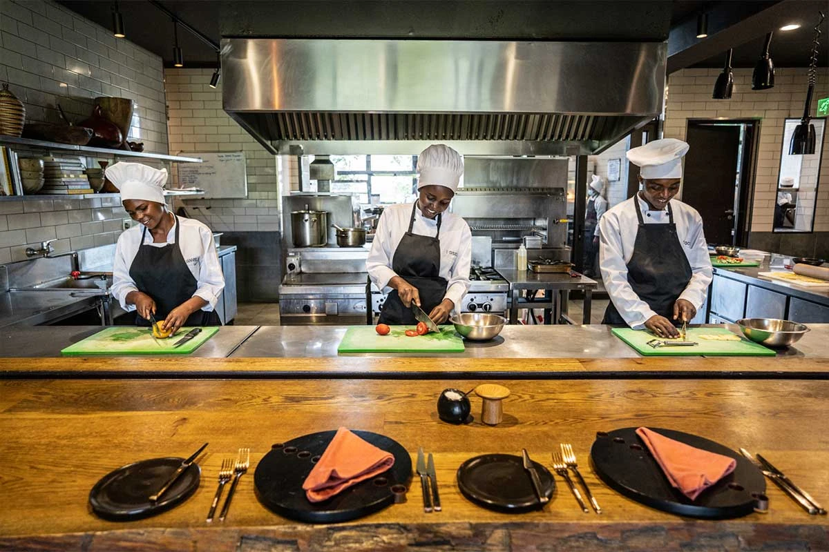 kitchen-plating.webp