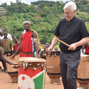 Fr-General-and-Burundian-Drummers.jpg